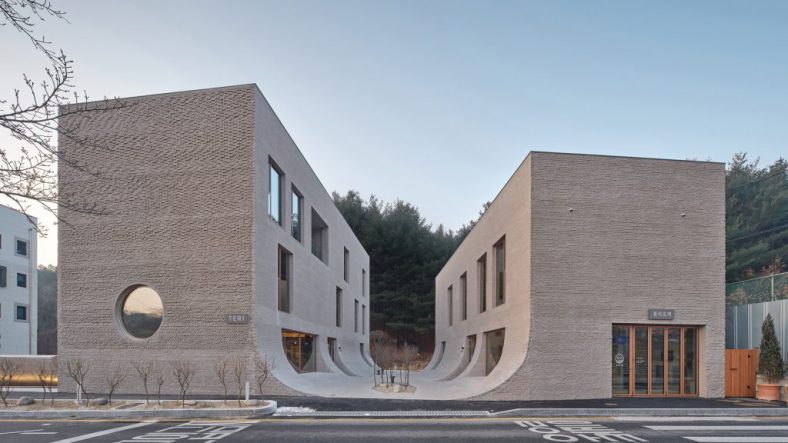Nameless Architecture creates “artificial valley” at base of Gyeryongsan Mountain