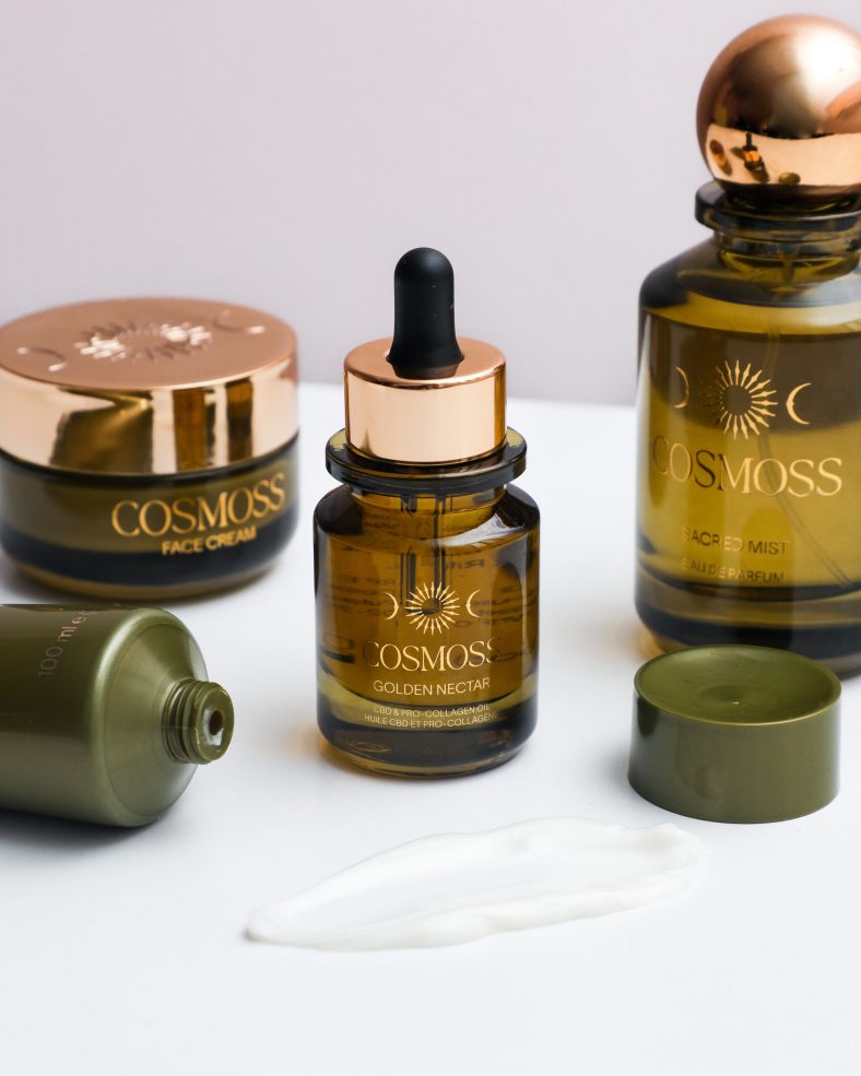 COSMOSS by Kate Moss – Caroline Hirons