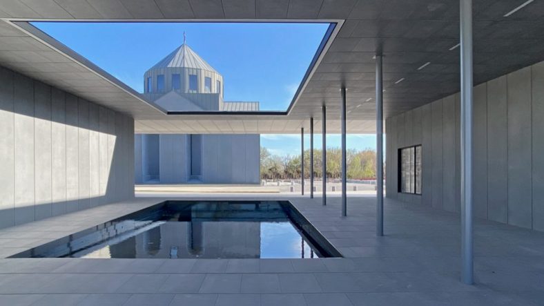 Fiandre covers Armenian church in slabs printed with 1.5 million motifs