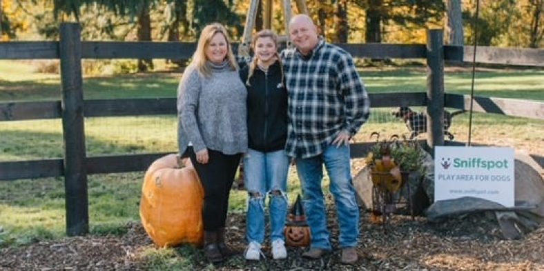 I Rent My Backyard As a Dog Park