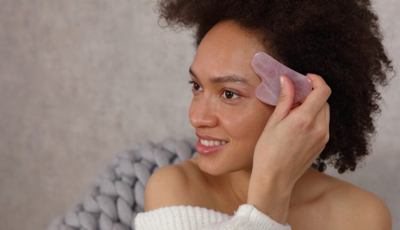 Gua Sha For Puffy Eyes: How To Depuff Eyes