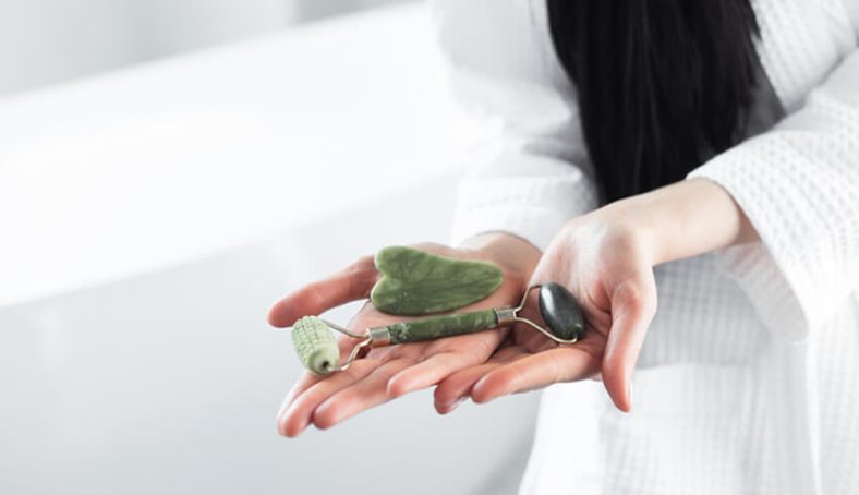 A Natural Face Lift? Jade Roller & Gua Sha Benefits