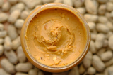 Can Dogs Eat Peanut Butter? Is It Good For Them? Vet-Reviewed Health Facts – Dogster